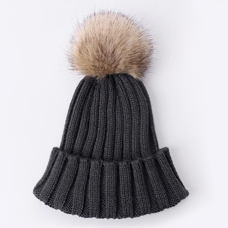 가짜 모피 공 검은 모자