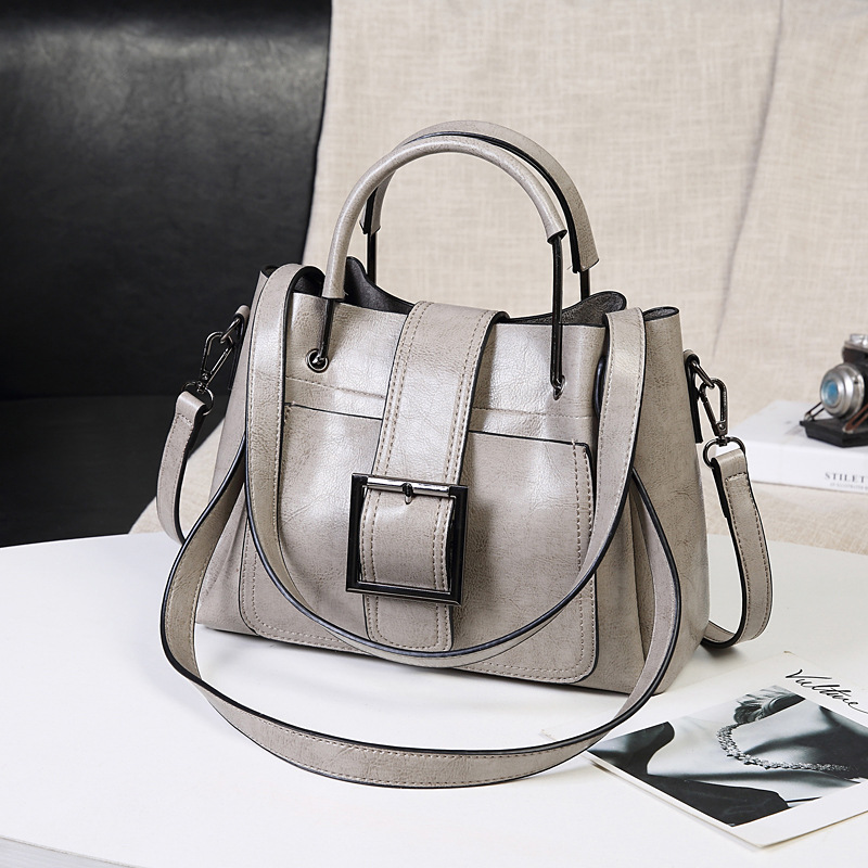 邦百 Retro Large One-Shoulder Bag for Oily Skin, Stylish, Durable, Multiple Colors
