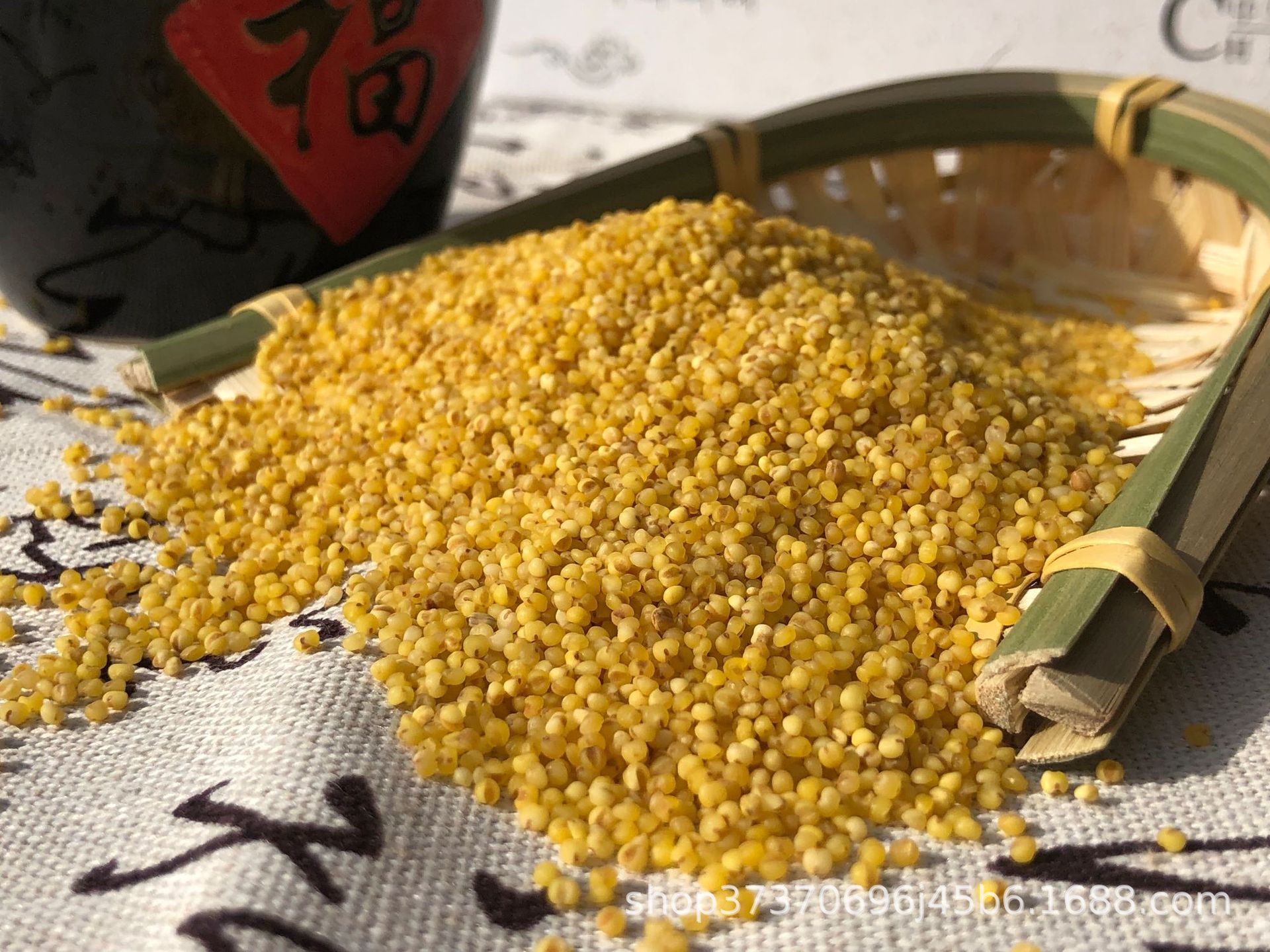 陕北高原农户种植黄小米黑小米各半斤试吃全国包邮支持一件代发