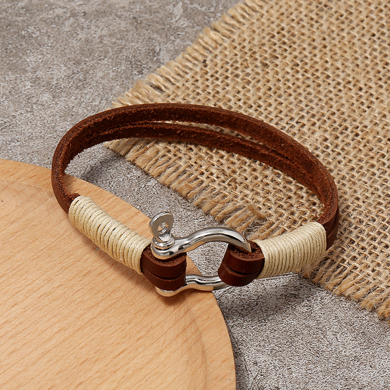 Simple Vintage Hand-woven Leather Bracelet display picture 2