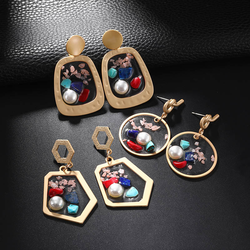 Jewelry Fashion Transparent Resin Inlaid Pearl Color Stone Earrings Personality Geometric Irregular Earrings display picture 4