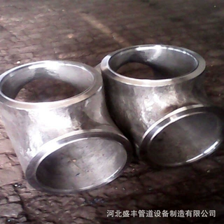 合金钢三通管件10CrMo910厂家供应 355x24mm厚壁热压焊接等径三通