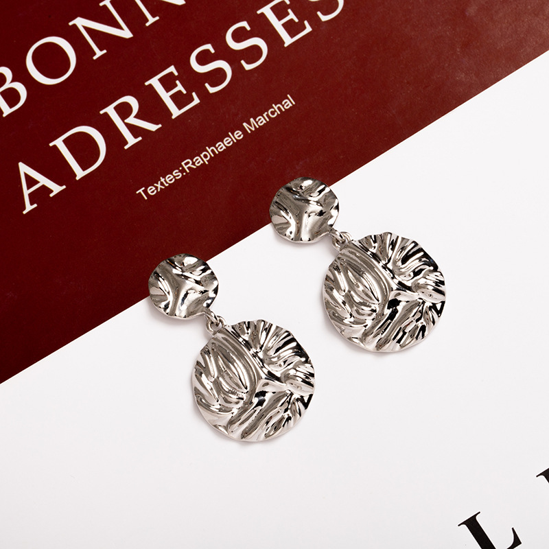 Boucles D&#39;oreilles Rondes En Métal De Mode En Gros display picture 3