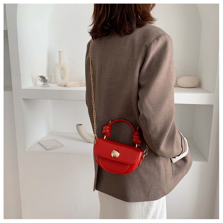 Mode Tragbare Single-shoulder-tasche Koreanische Herbst- Und Winter-messenger-satteltasche display picture 8