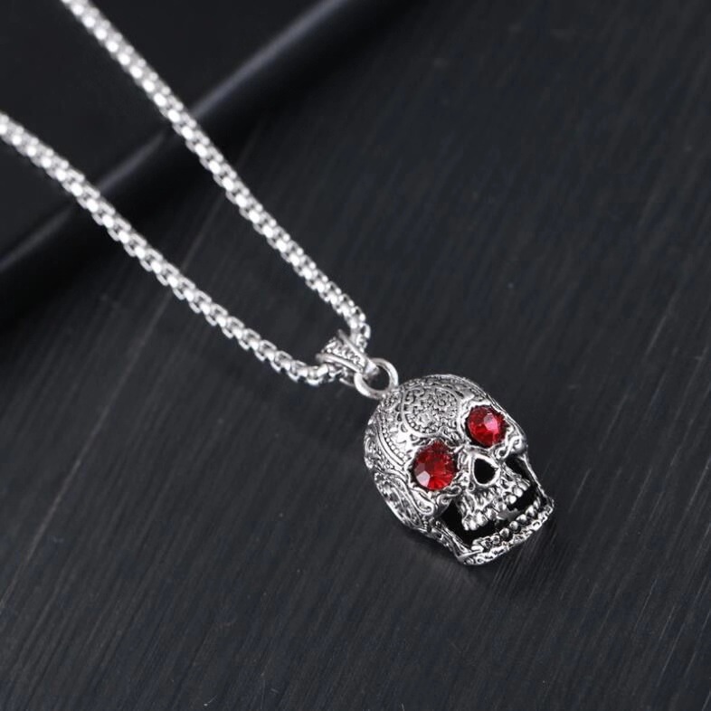 33  红眼睛骷髅头