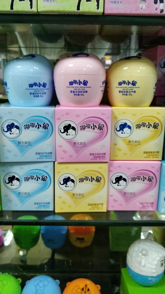 笑妮冬季新款兒童面霜68克護膚霜滋養保濕都都小象奧特曼卡通圖案