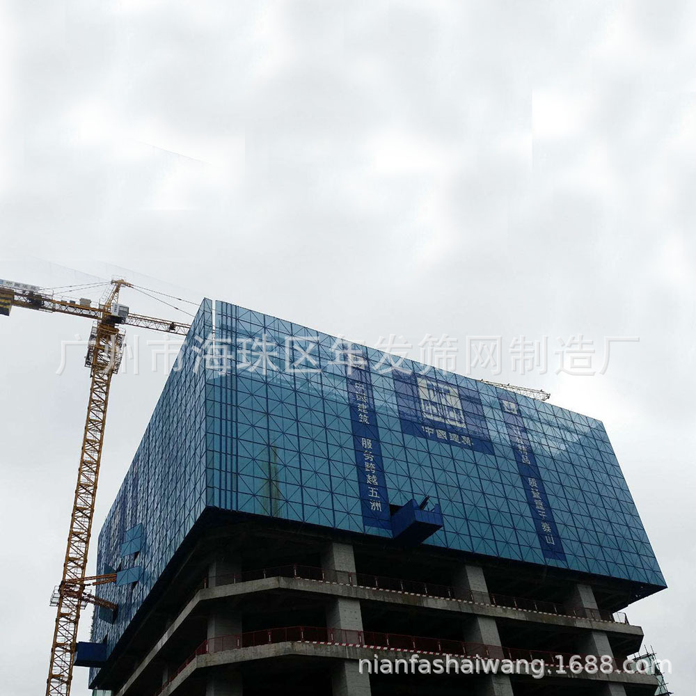 广州灰色爬架网现货 1.2*1.8m镀锌爬架网 圆孔喷塑钢板网 批发