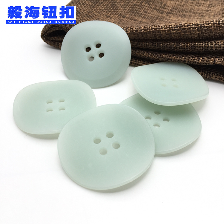 厂家定做高档韩版四眼扣 塑料超薄不规则连衣裙扣子 毛衣大衣纽扣