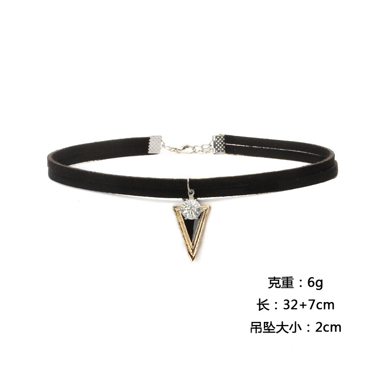 8g Weight Necklace Classification Women'S Gender Fashion Style Black Color New Hot-saling Choker Zircon Three-dimensional Geometric Triangle Short Necklace For Women 无