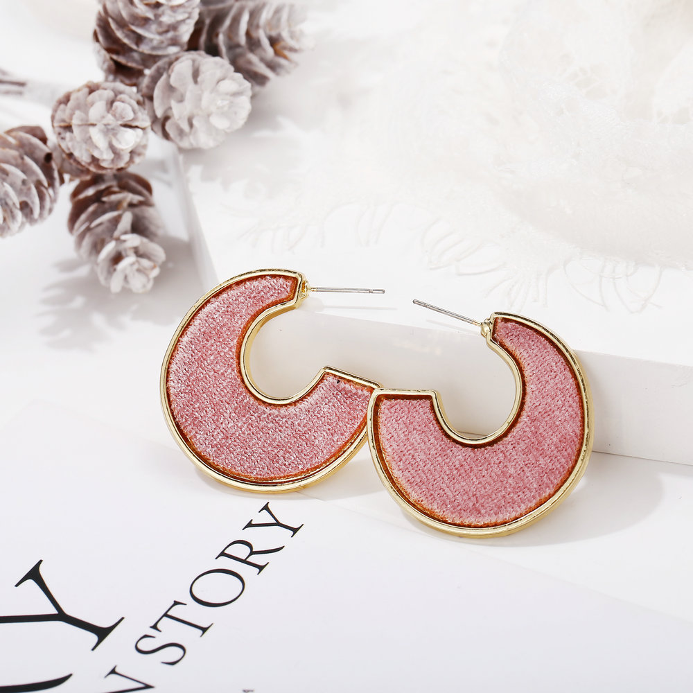 Simple Opening C-shaped Earrings display picture 3