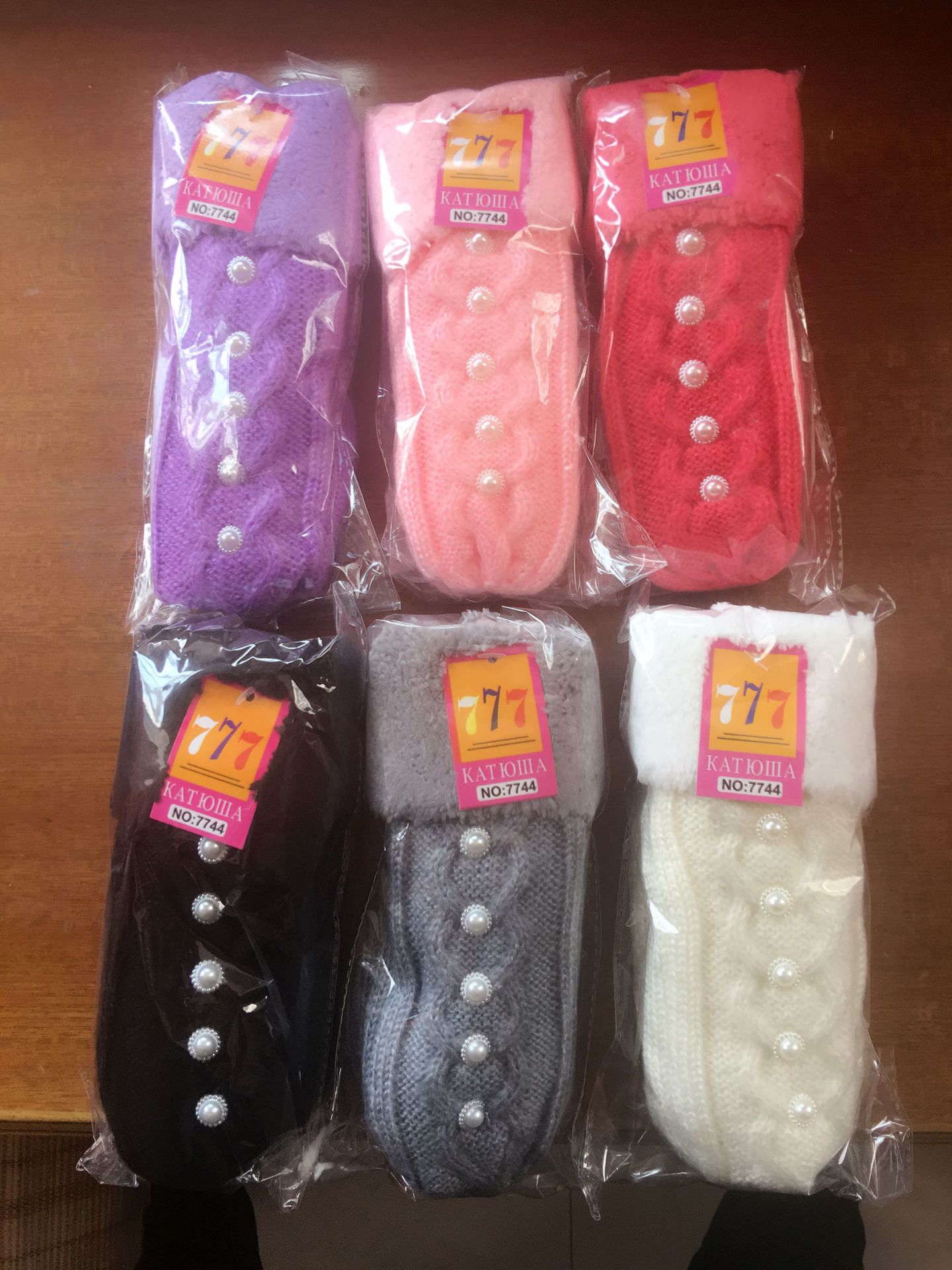 Shunzun punto acrílico doble capa de lana forrado perla caliente punto dedo jacquard guantes de las mujeres suministro directo de fábrica