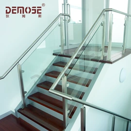 建筑护栏;楼梯及配件;防护栏