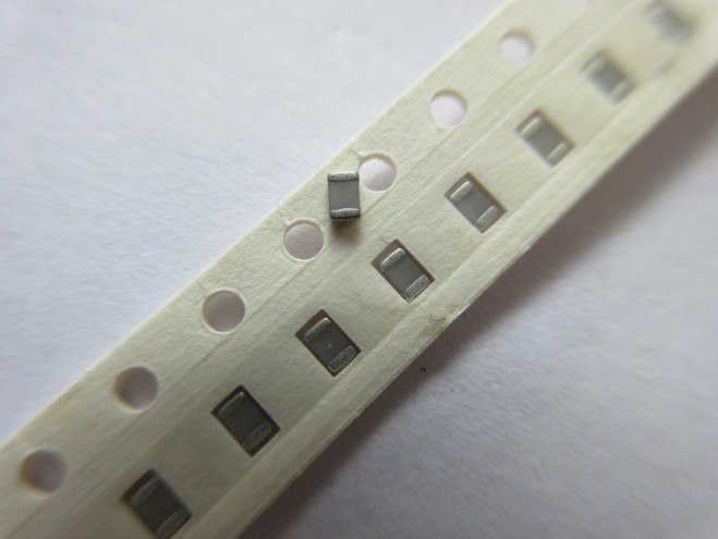 0805贴片电容器 50V X7R 104K 100nF 0.1uF 4.7 103 10 1N