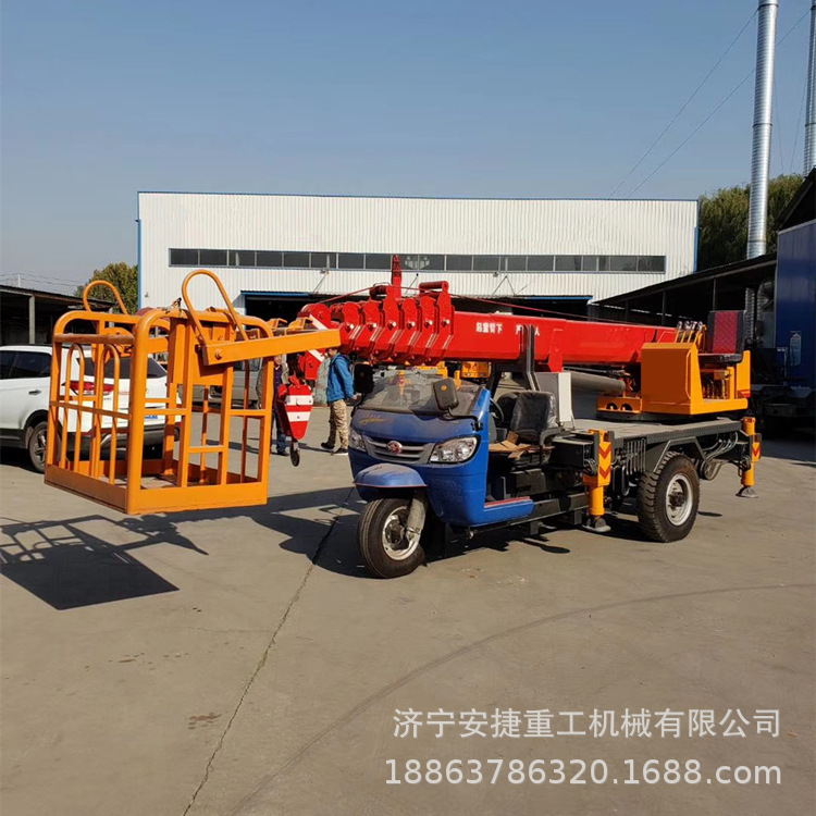 山东济宁三轮吊车图片和价格 三轮吊车5吨多少钱 21米三轮起重机