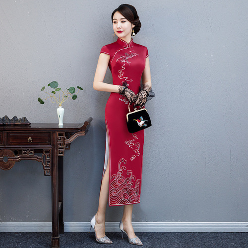 Women Chinese dresses Cheongsam embroidered long Women Chinese dresses Cheongsam dress standing collar Chinese Cheongsam skirt