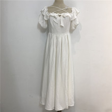 月光很仙的法國小眾連衣裙方領法式復古少女連衣裙白色