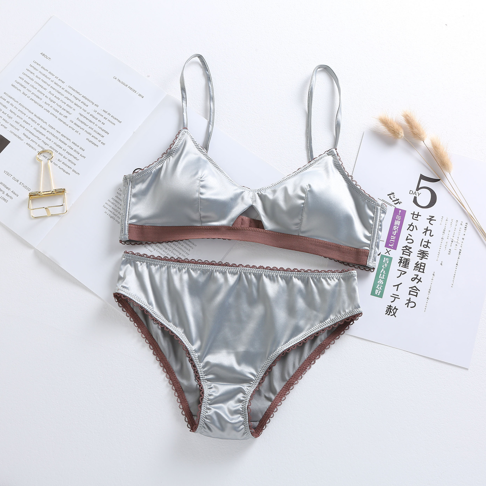 Six Rabbits Satin Comfortable Steel Ring Free Thin Cotton Cushion French Bralette Underwear Set for Women_voghion.com