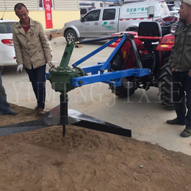 禹鸣机械拖拉机后置撒肥尺撒粪尺 化肥抛撒机挖坑机两用厂家