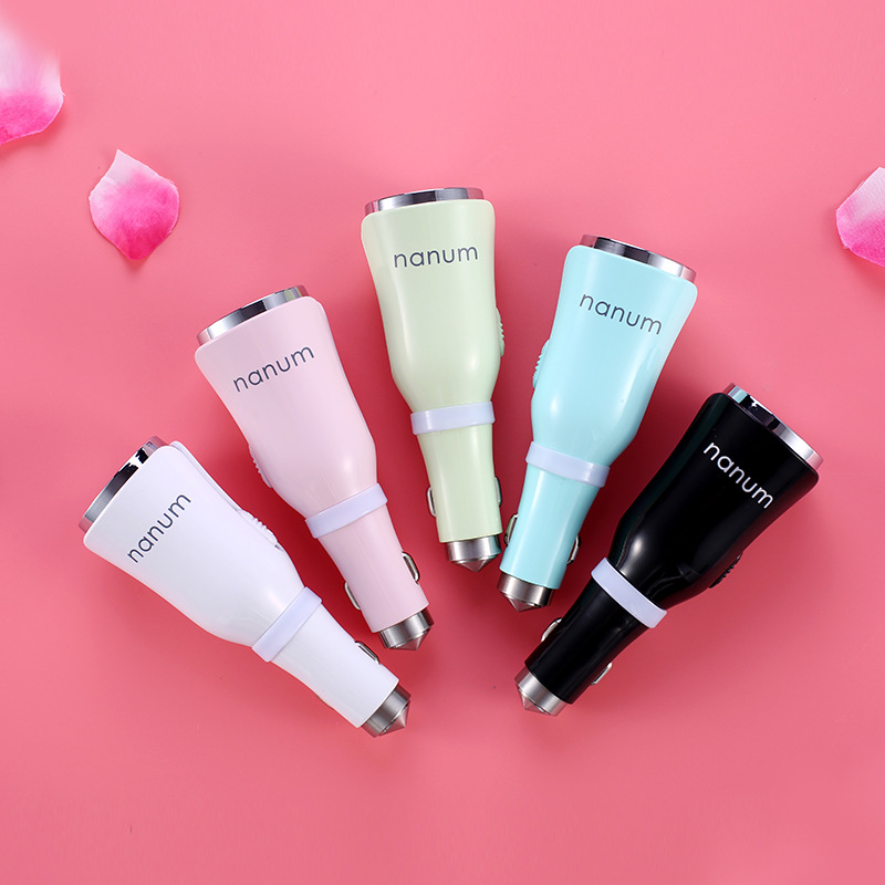 愛碧娥 汽車加濕器車載空氣淨化器車內精油擴香儀車用香水座新款