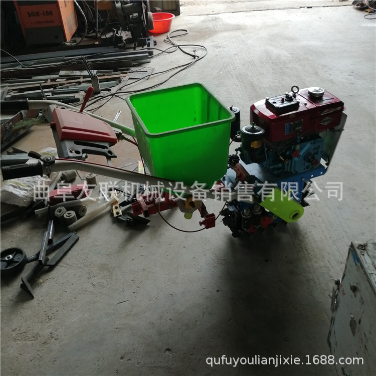 汽油独轮手扶式播种机 小型手推式旋耕松土机 大豆播种施肥机 58