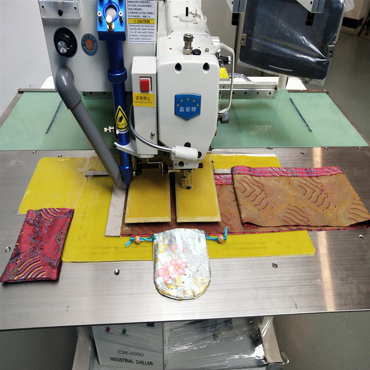 Pequeña bolsita 4520 # láser automático bolsa abridor ropa láser bolsa abridor ordenador flor prototipo bolsa abridor