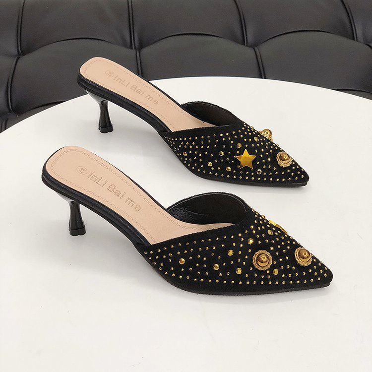 2024 Frühjahr/Sommer, sexy, schmale Absätze, mittlerer Absatz, spitzer Kopf, große Halbanhänger, Pailletten-Sandalen für Damen_voghion.com