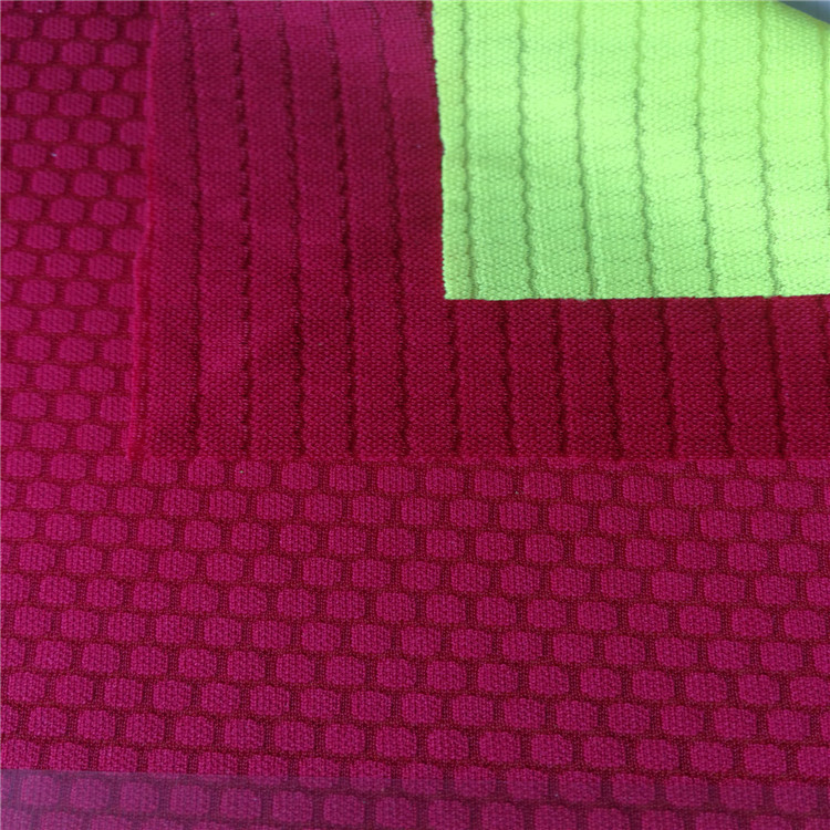 针织足球格网眼布，T恤短袖POLO衫球服运动面料
