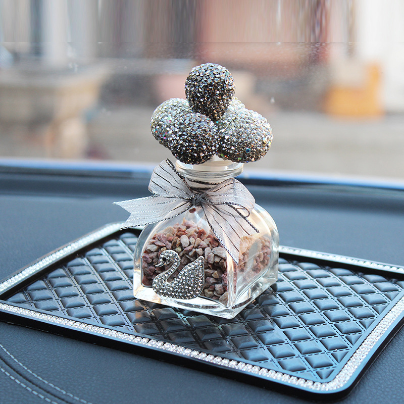 Coche globo de diamantes corona de ciervo cisne botella de cristal con diamantes adornos de oso asiento de perfume creativo dly hembra