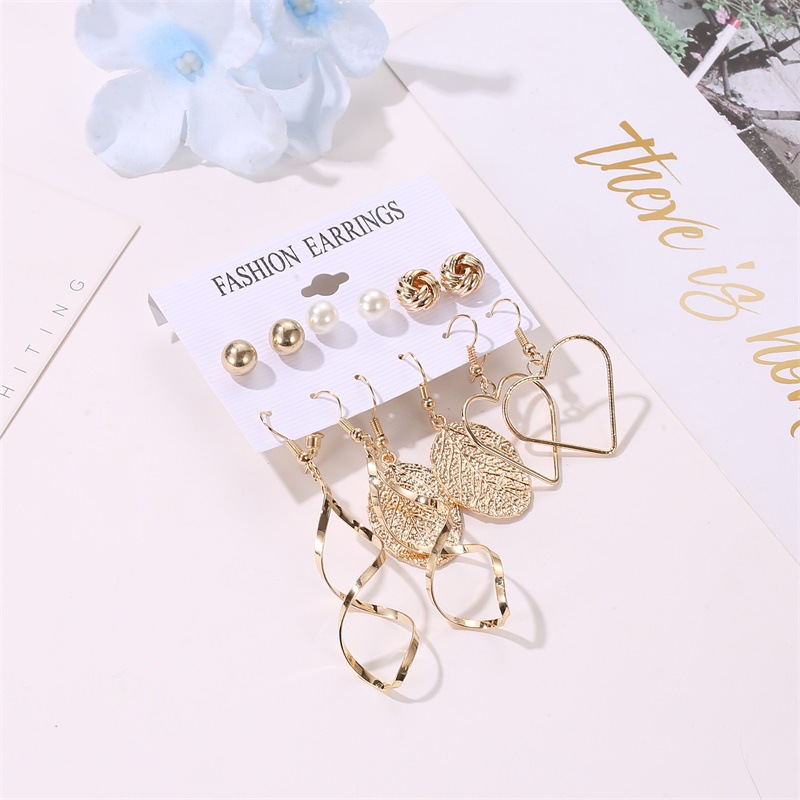 Best-seller En Europe Et En Amérique Boucles D'oreilles Mode Feuilles Croix Coeur Ensemble Boucles D'oreilles 6 Paires De Cartes Moulin À Vent Perle Oreille Goujons display picture 2