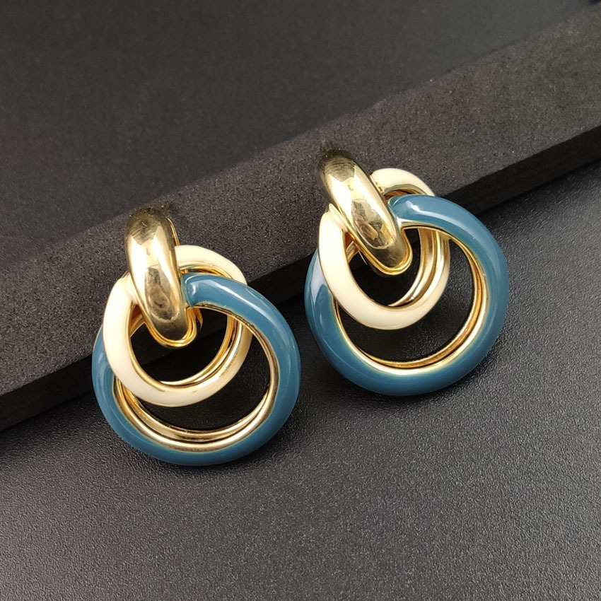 1 Pair Elegant Geometric Alloy Ear Studs display picture 3