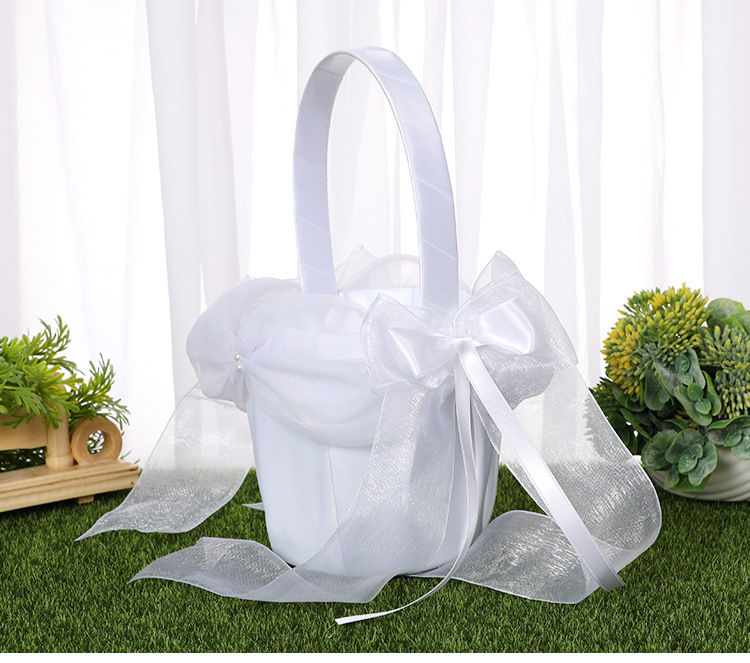 Western-style white flower basket wedding flower scattering, lace bow flower basket, flower girl carrying basket wedding supplies wholesale detail image 3