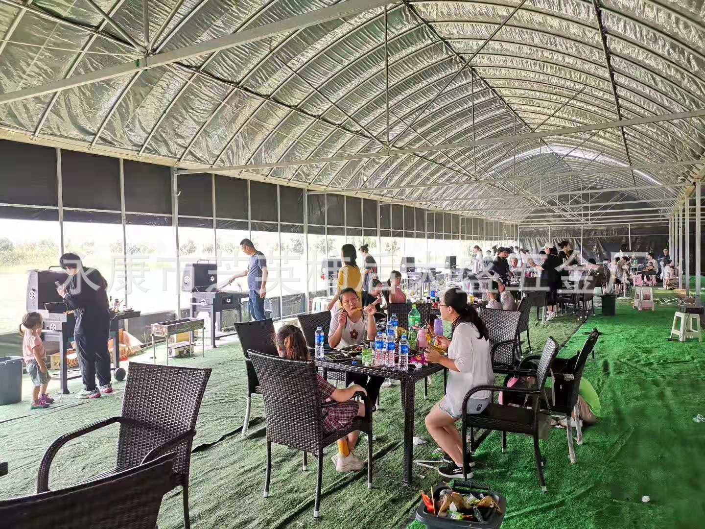 Soy una fábrica barbacoa generoso patio al aire libre gran protección del medio ambiente Plaza barbacoa estufa gran capacidad tapada horno