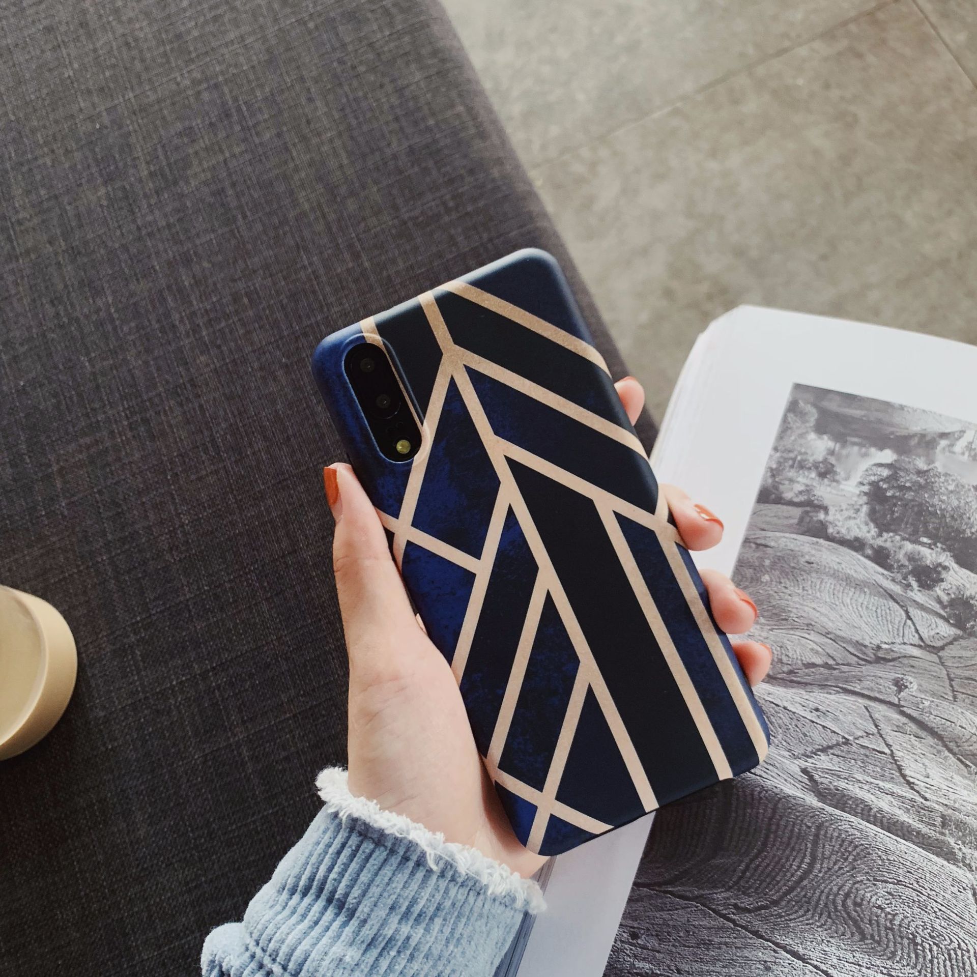 Literary Dark Blue Cutting Wind Mobile Phone Case  P30 Pro All-inclusive Mate20pro Couple All-inclusive Soft Phone Case Wholesale display picture 2