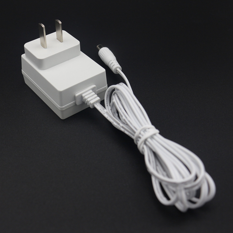 9W新品小尺寸电源 过中国CCC认证标准9V1A美容笔适配器