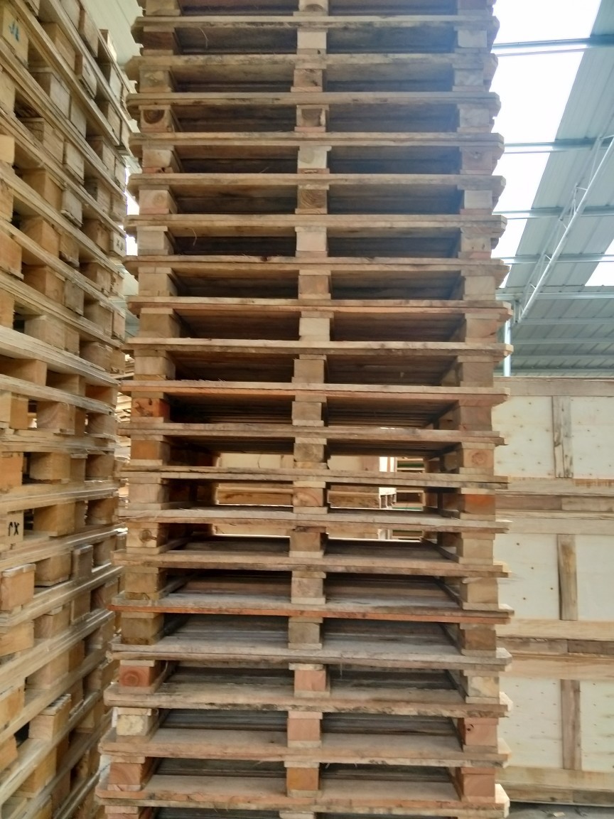 厂家1200*1000松木四面进叉托盘可定制各种规格量大价格优惠