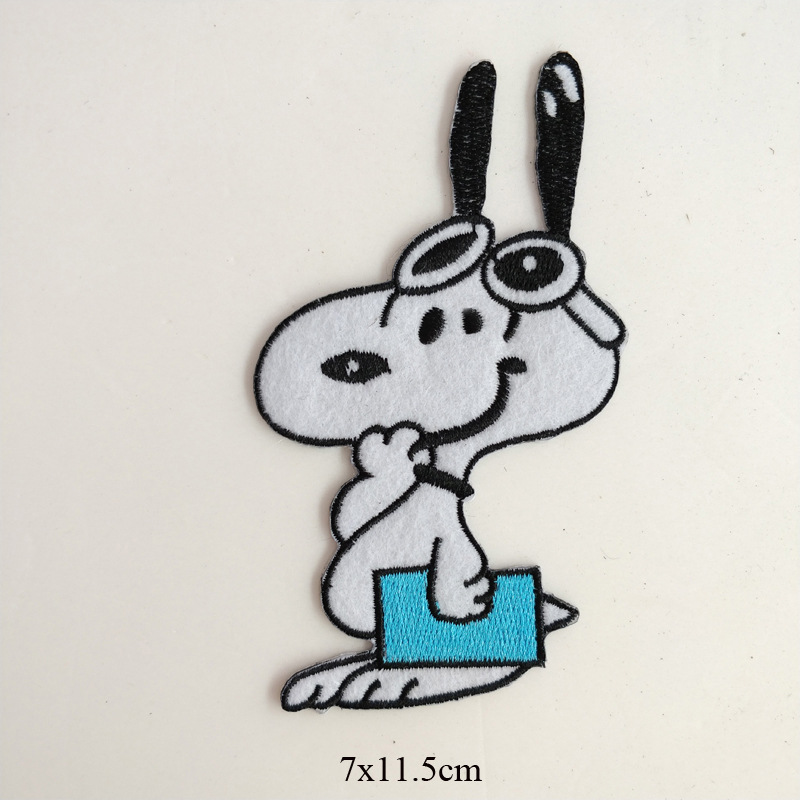 スヌーピー布ステッカー刺繍パッチバッジ子供服アクセサリー穴付きステッカー日本tシャツバッグ装飾diy