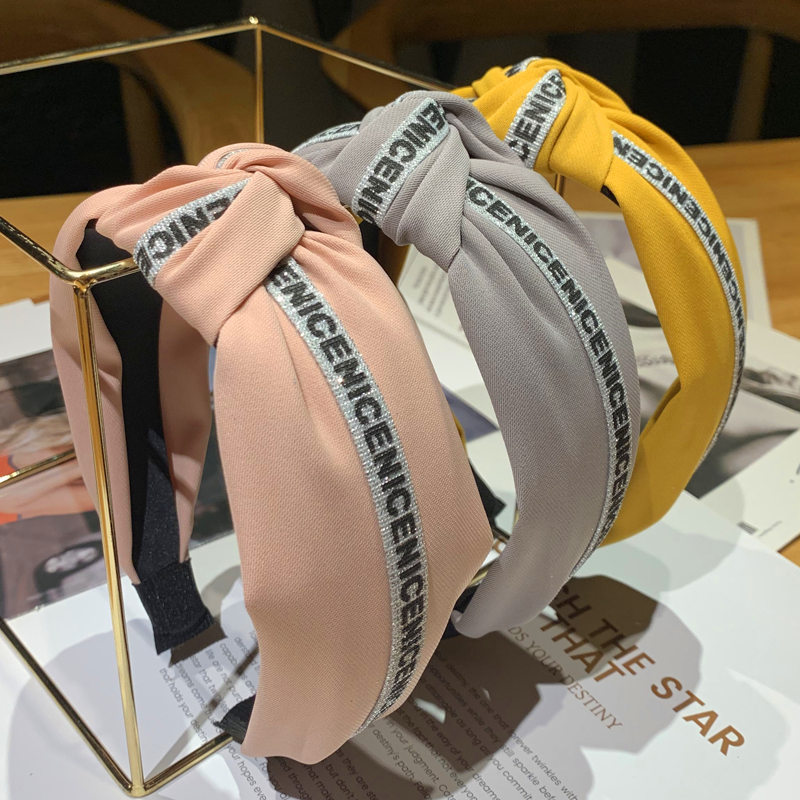 Neues koreanisches breites Rand-Knoten-Clip-Stirnband mit einfarbigem Buchstaben, süßer und niedlicher Haarschmuck für Erwachsene_voghion.com