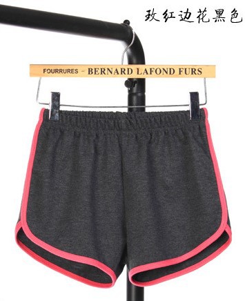 로즈 레드 에지 플라워 블랙