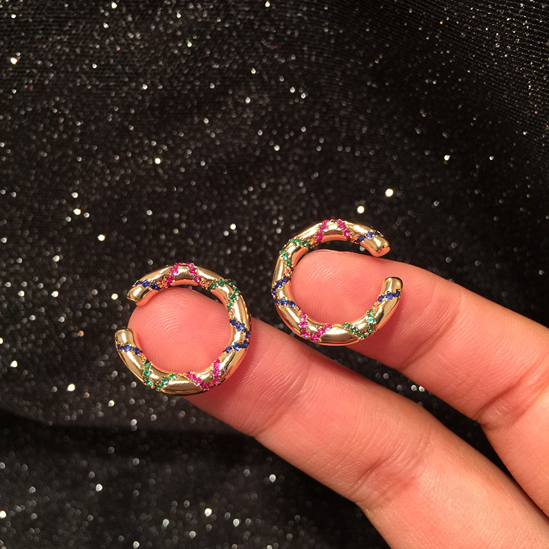 Korean Fashion Gradient Colored Micro-inlaid Diamond Striped Ear Bone Clip Metal C-shaped Boho Ear Clip display picture 4