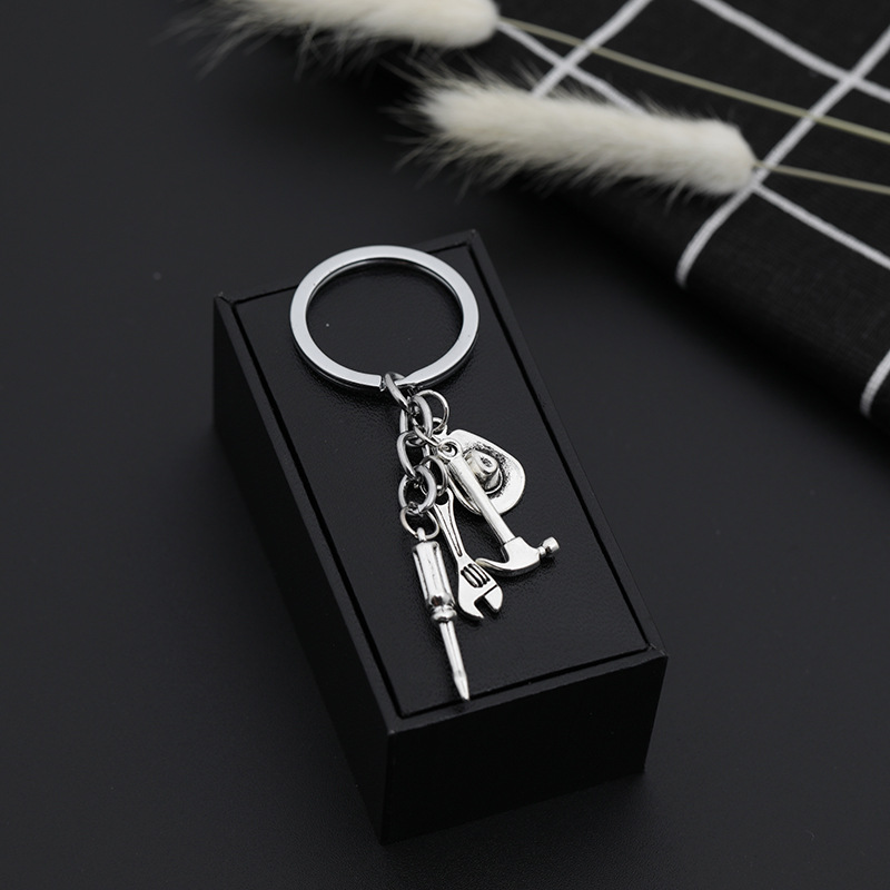 Explosion Keychain New Keychain Father's Day Gift Cowboy Hat Tool Three-piece Keychain Wholesale Nihaojewelry display picture 3