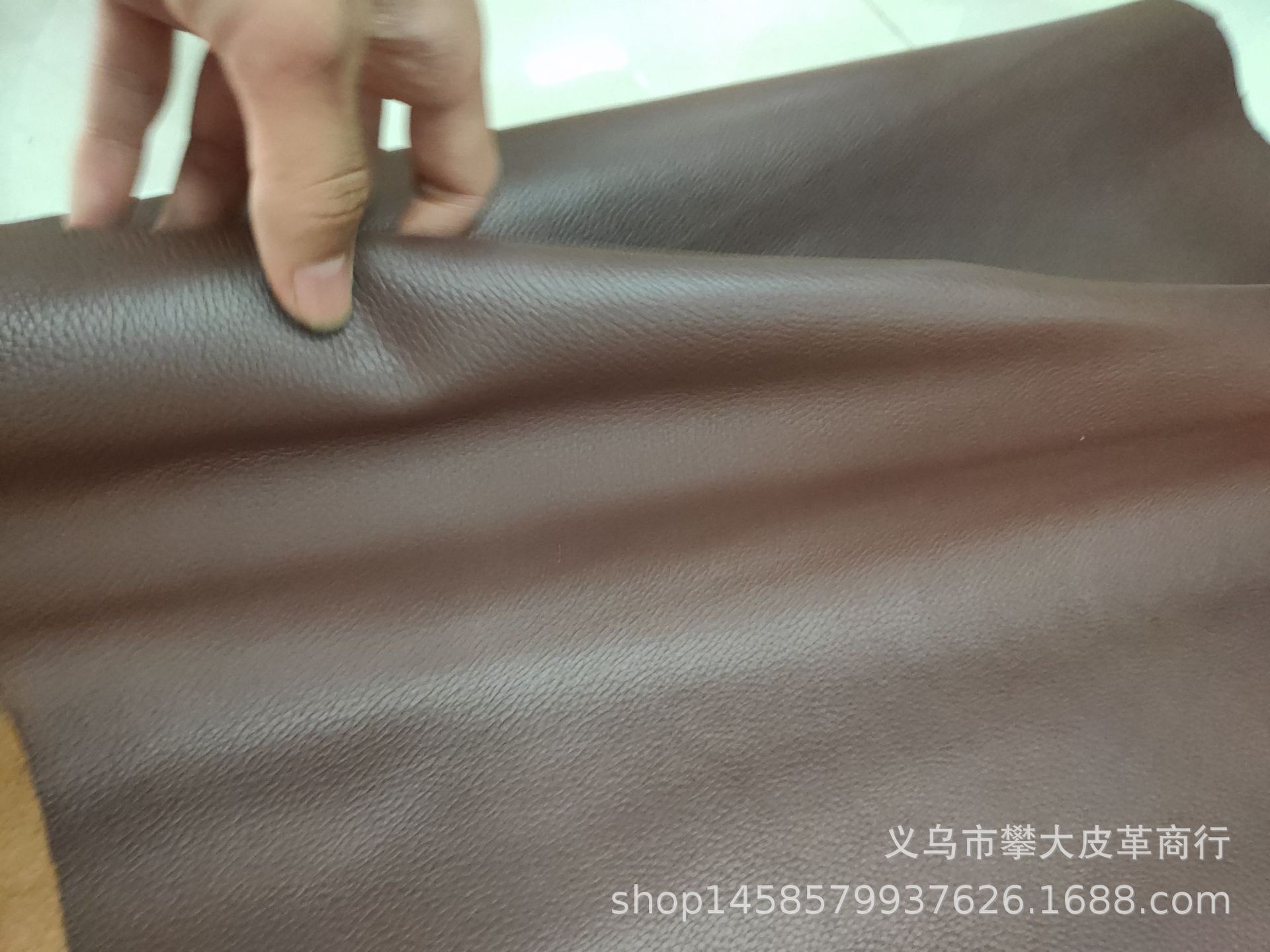 义乌攀大皮革 头层棕色荔枝纹  现货提供