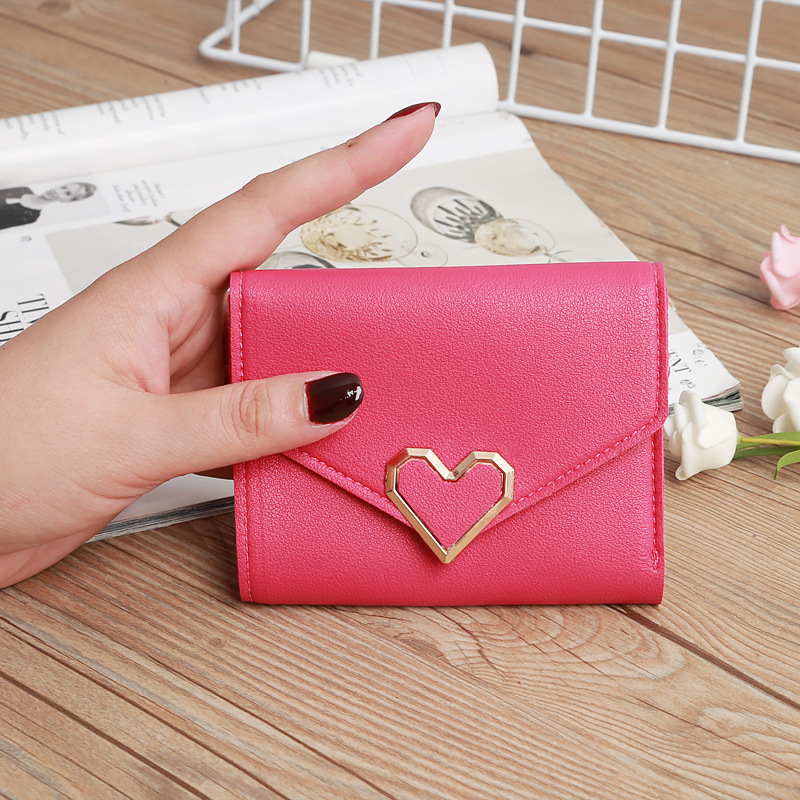 Retro Three-fold Heart-shaped Buckle Wallet display picture 13