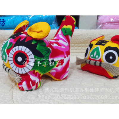 nongovernmental handicraft Sewing exquisite Fabric art tiger Nation Cartoon auspicious Doll Creative home desktop Decoration