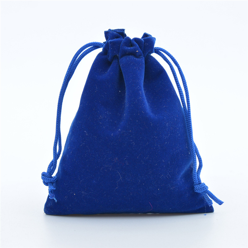 Fabricante en stock negro franela cordón bolsa cordón joyería embalaje bolsa paja auricular bolsa de franela