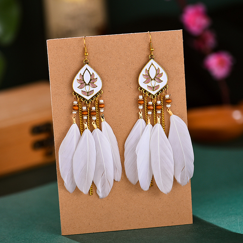 Vintage Long Feather Bohemian Beads Diamond Tassel Earrings display picture 3