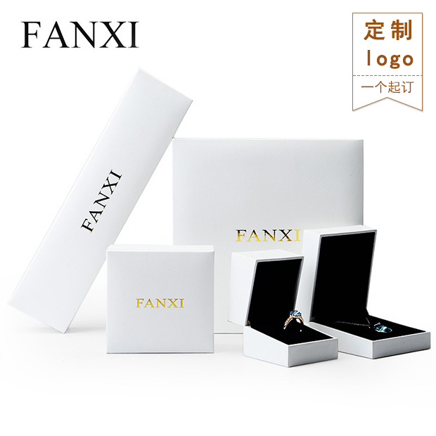 Where the West new pattern Jewelry box Customized Plush fabric Ring Necklace Earrings storage box white jewelry Packaging box