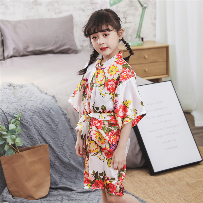 Fábrica al por mayor de comercio exterior seda niños peonía kimono camisón pijamas Albornoz bebé pasarela camisón