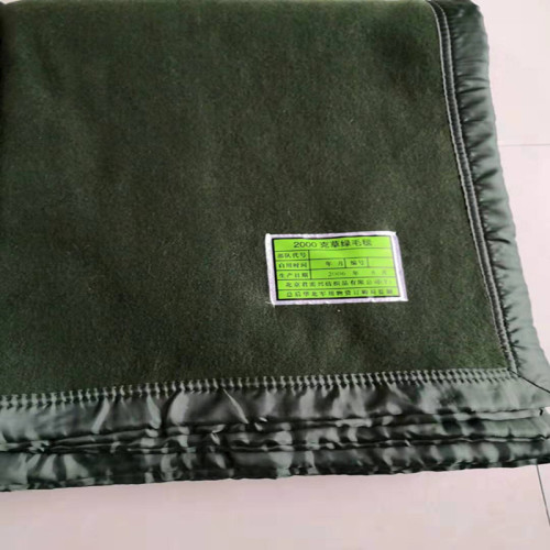 Military green blanket thickened warm camping disaster relief public quilt dark green blanket nap cover blanket manufacturer wholesale
