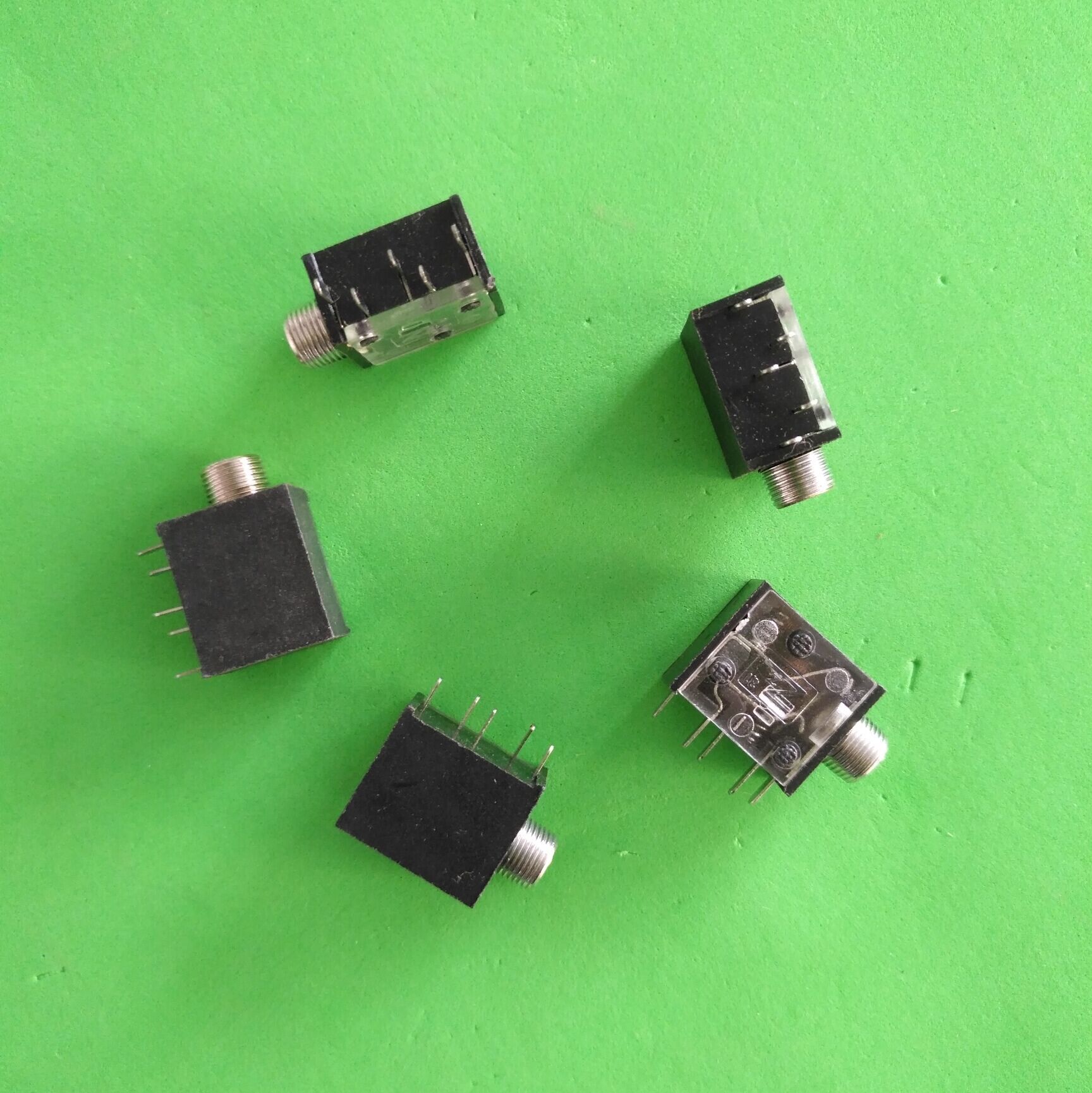 销售PJ-323M耳机插座 带螺纹耳机插座 3.5耳机插座