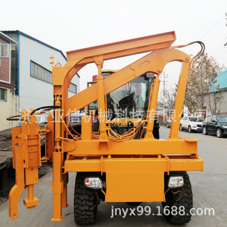 装载机改装护栏打拔一体机  公路护栏打桩机厂家供应